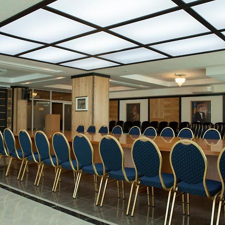 Jumbaktas Astana Hotel Εξωτερικό φωτογραφία