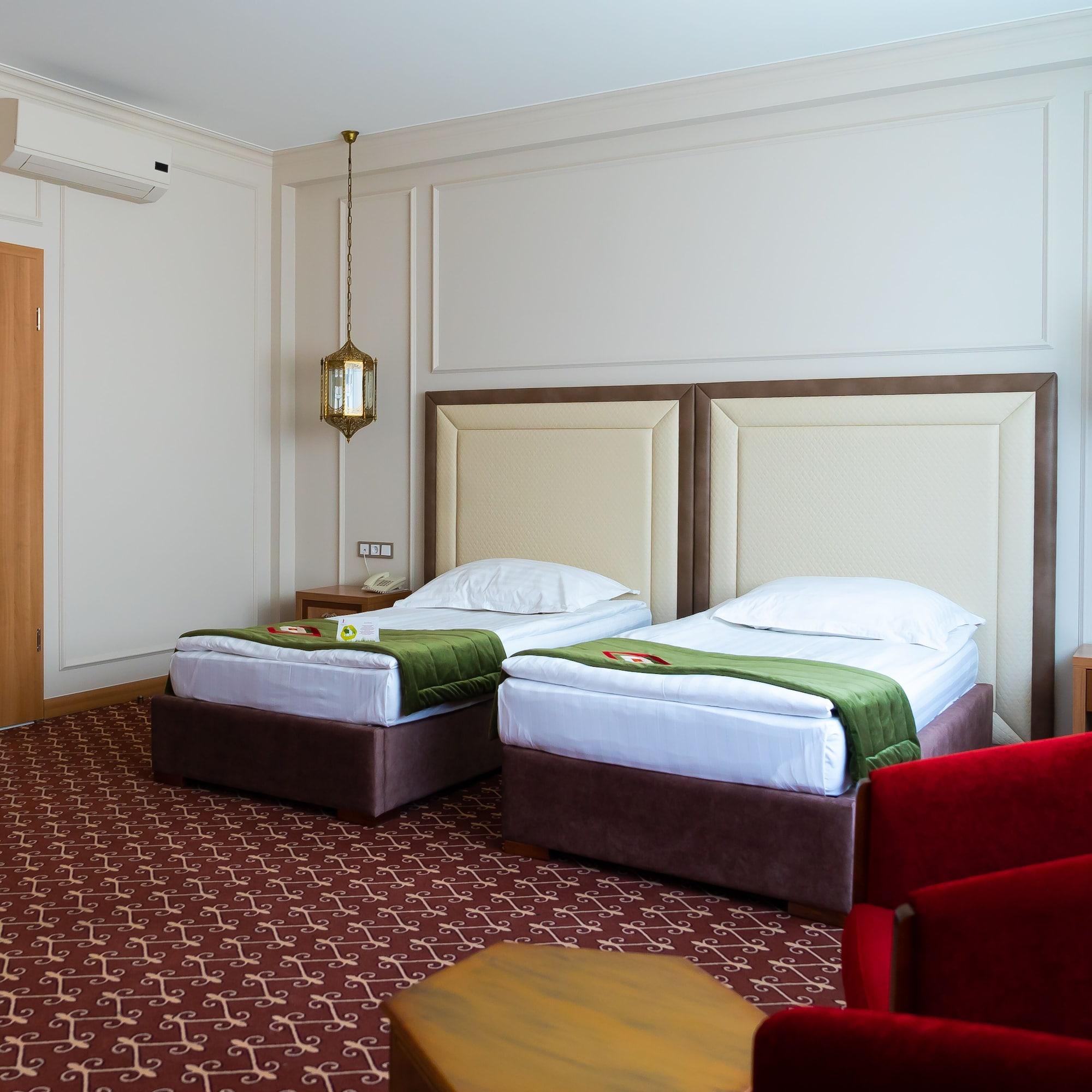 Jumbaktas Astana Hotel Εξωτερικό φωτογραφία