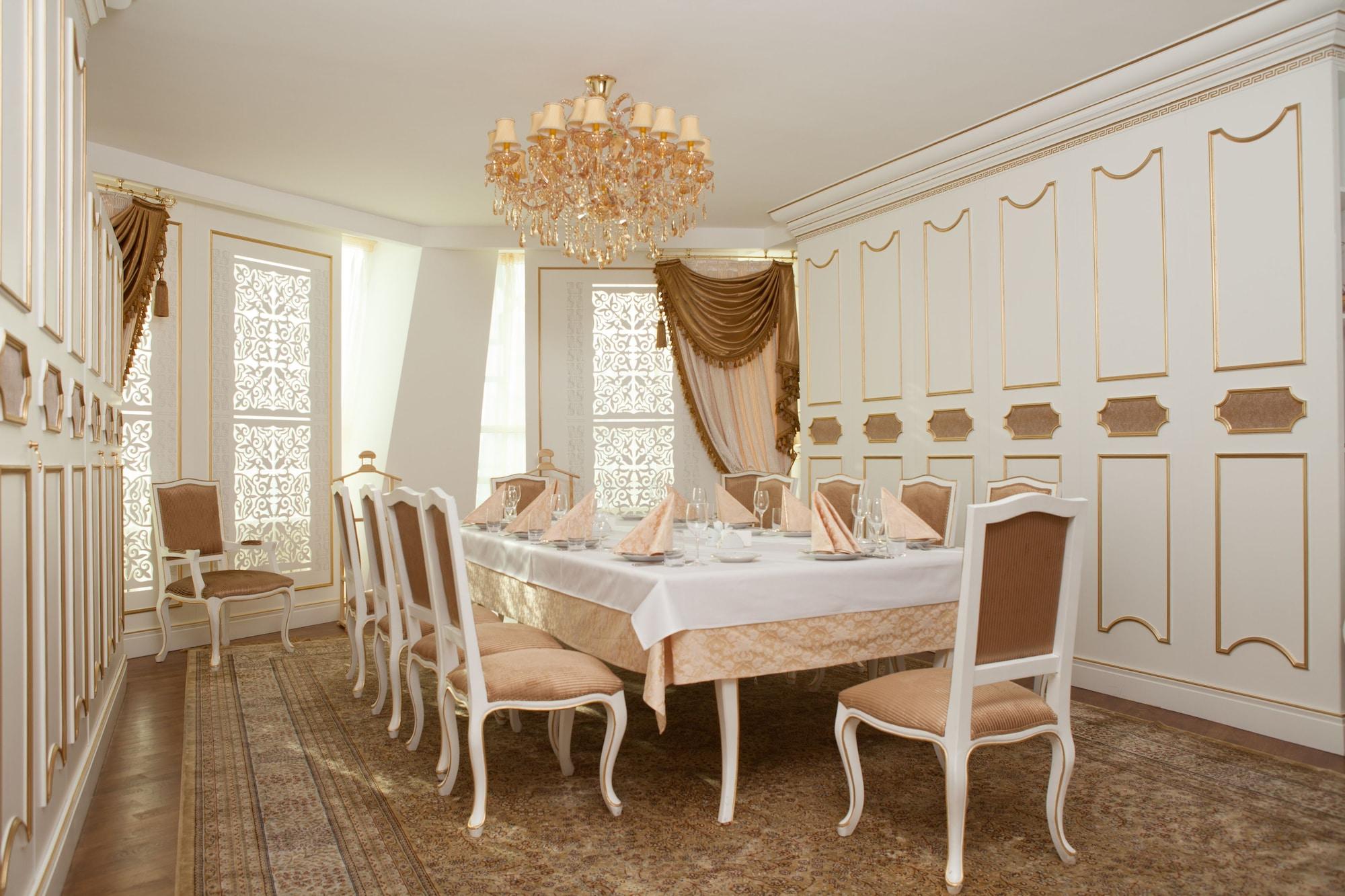 Jumbaktas Astana Hotel Εξωτερικό φωτογραφία