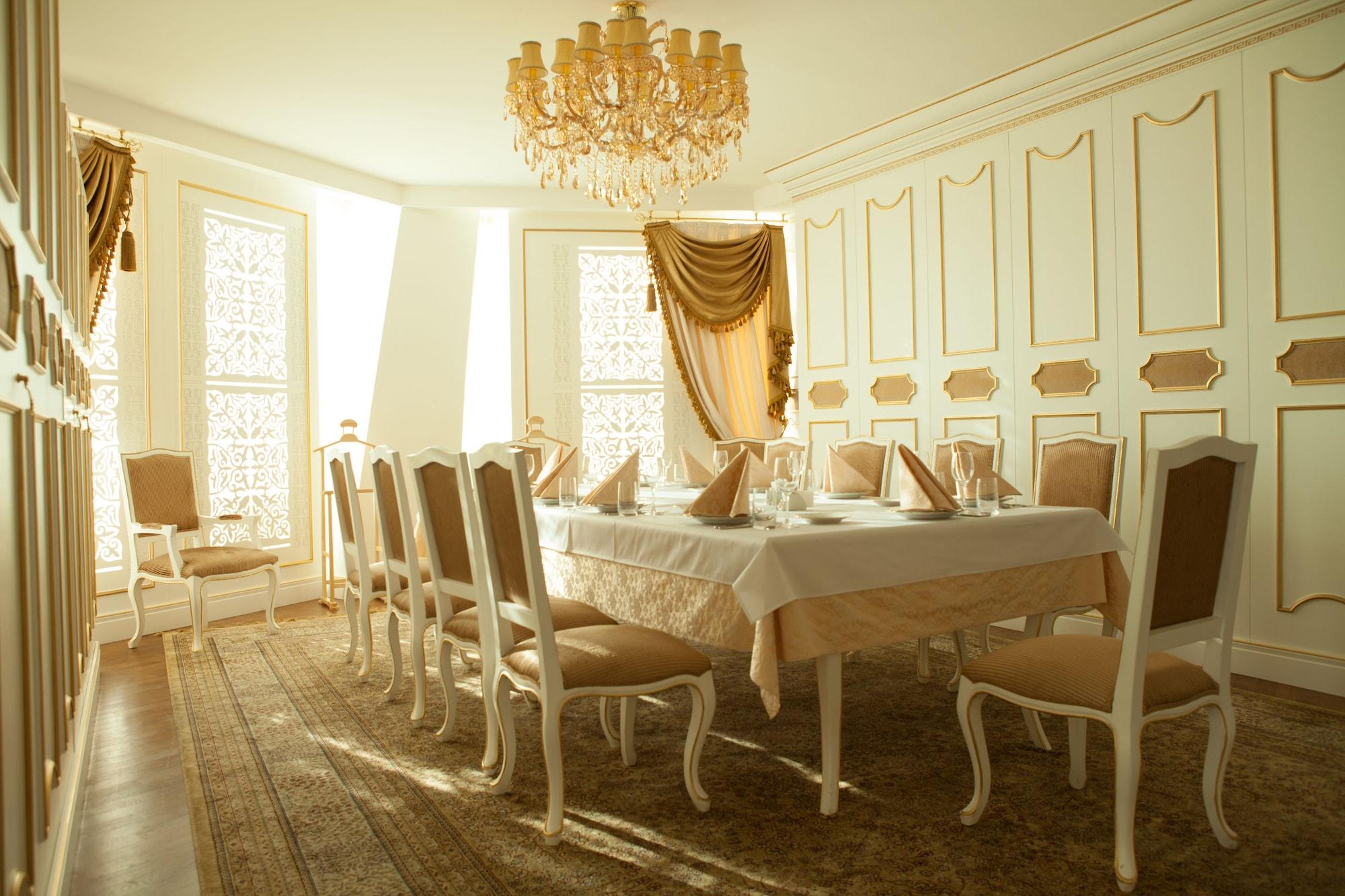 Jumbaktas Astana Hotel Εξωτερικό φωτογραφία